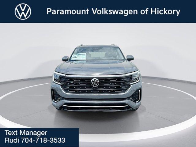 Photo of 2025 Pure Gray Volkswagen Atlas