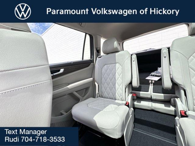 Photo of 2025 Pure Gray Volkswagen Atlas