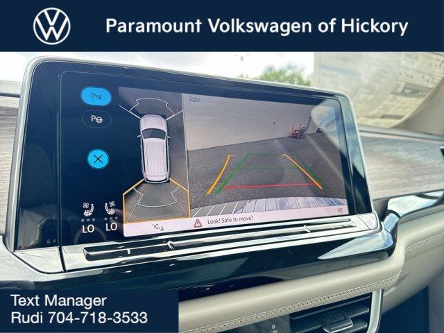 Photo of 2025 Pure Gray Volkswagen Atlas