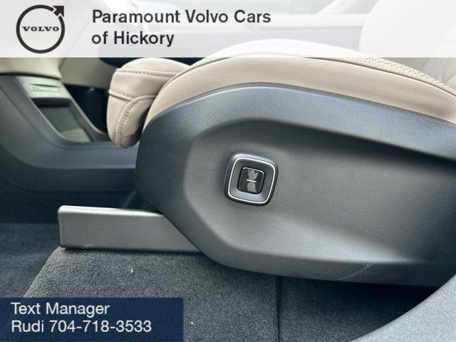 Photo of 2025 Mulberry Metallic Volvo EX90
