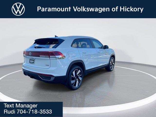 Photo of 2025 Pure White Volkswagen Atlas Cross Sport
