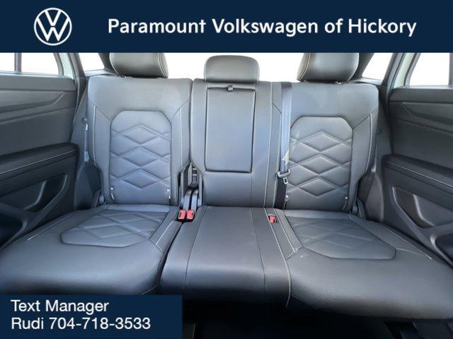 Photo of 2025 Pure White Volkswagen Atlas Cross Sport