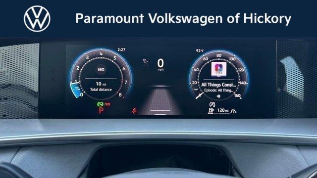 Photo of 2025 Pure White Volkswagen Tiguan