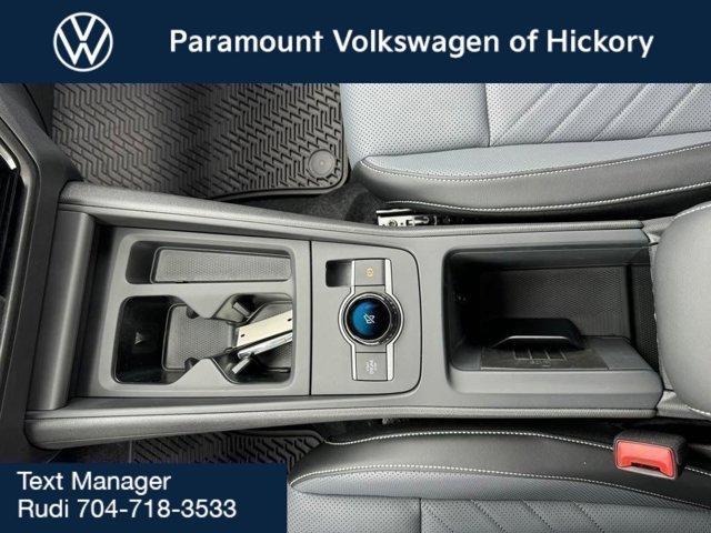 Photo of 2025 Pure White Volkswagen Tiguan