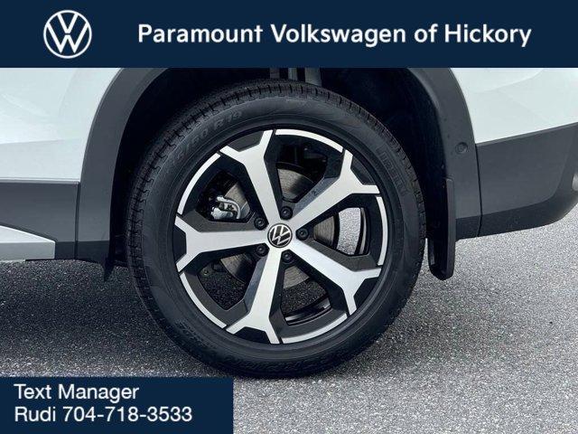 Photo of 2025 Pure White Volkswagen Tiguan