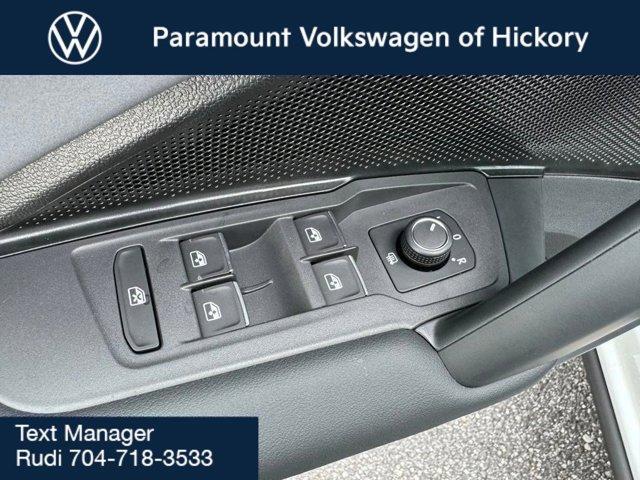 Photo of 2025 Pure White Volkswagen Tiguan