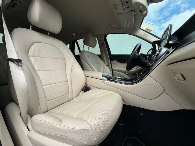 Photo of 2019 Black Mercedes-Benz GLC 300
