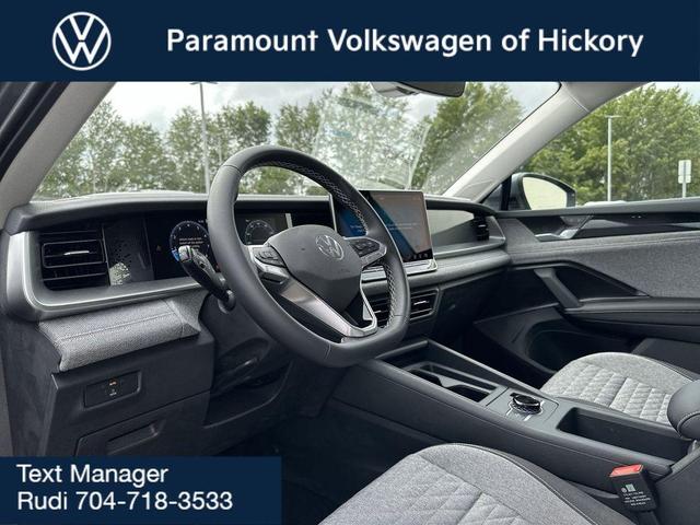 Photo of 2025 Platinum Gray Metallic Volkswagen Tiguan