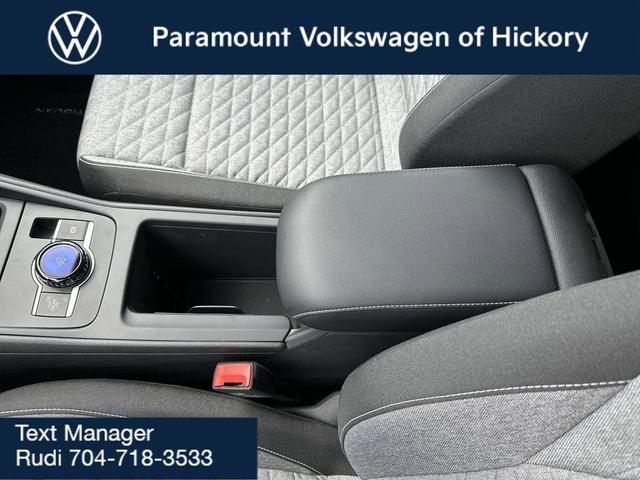 Photo of 2025 Platinum Gray Metallic Volkswagen Tiguan