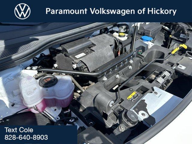 Photo of 2021 Glacier White Volkswagen ID.4