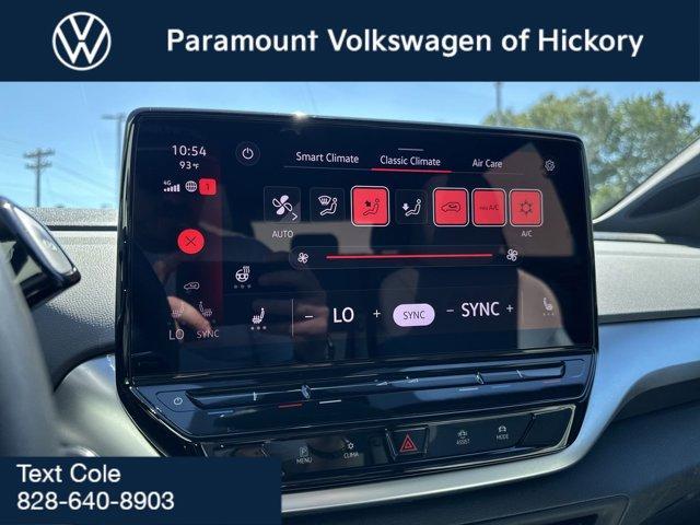Photo of 2021 Glacier White Volkswagen ID.4