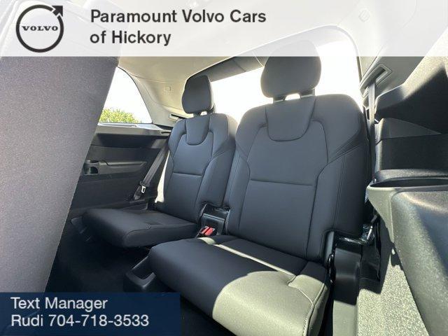 Photo of 2025 Onyx Black Metallic Volvo XC90