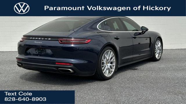 Photo of 2018 Night Blue Metallic Porsche Panamera