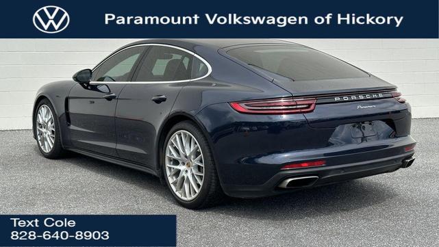 Photo of 2018 Night Blue Metallic Porsche Panamera