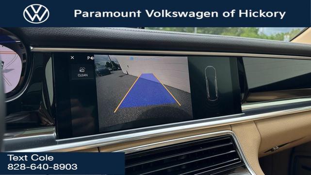 Photo of 2018 Night Blue Metallic Porsche Panamera