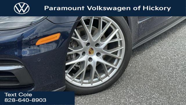 Photo of 2018 Night Blue Metallic Porsche Panamera