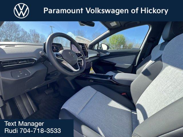 Photo of 2025 Pure White Volkswagen ID.4