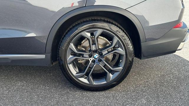 Photo of 2019 Gray Metallic BMW X5