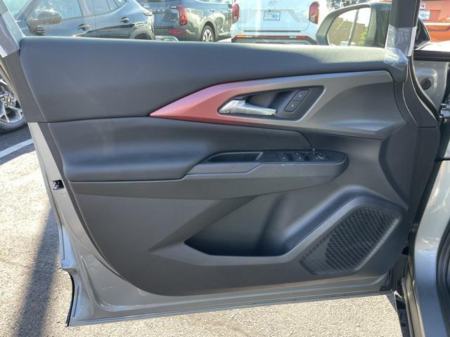 Photo of 2025 Sterling Gray Metallic Chevrolet Equinox EV