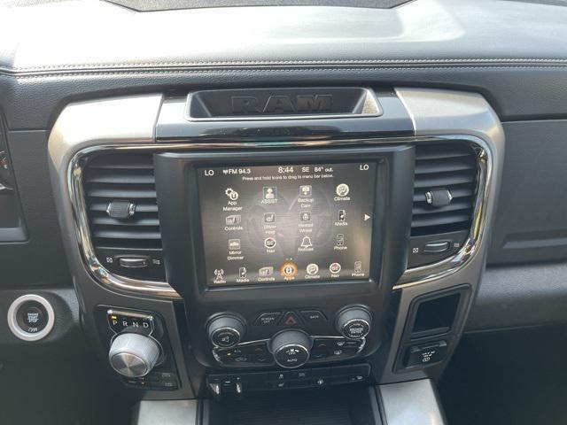 Photo of 2017 Brilliant Black Crystal Pearlcoat RAM 1500