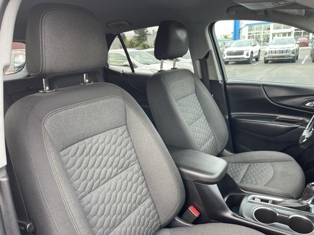 Photo of 2019 Mosaic Black Metallic Chevrolet Equinox