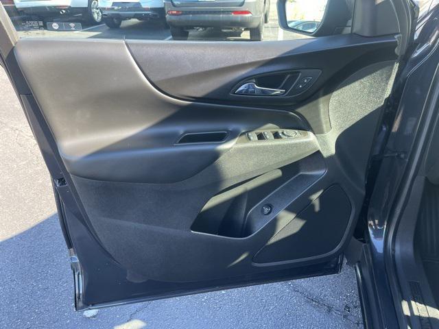 Photo of 2022 Iron Gray Metallic Chevrolet Equinox