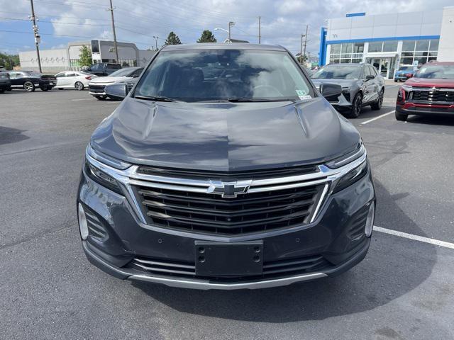 Photo of 2022 Iron Gray Metallic Chevrolet Equinox