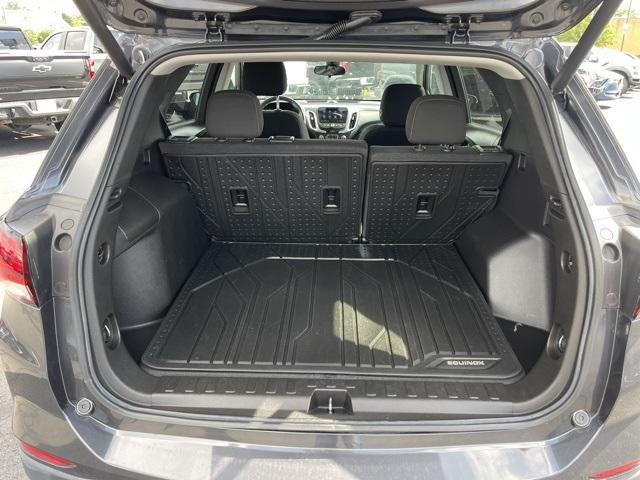 Photo of 2022 Iron Gray Metallic Chevrolet Equinox