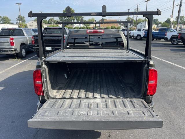 Photo of 2018 Deepwood Green Metallic Chevrolet Colorado