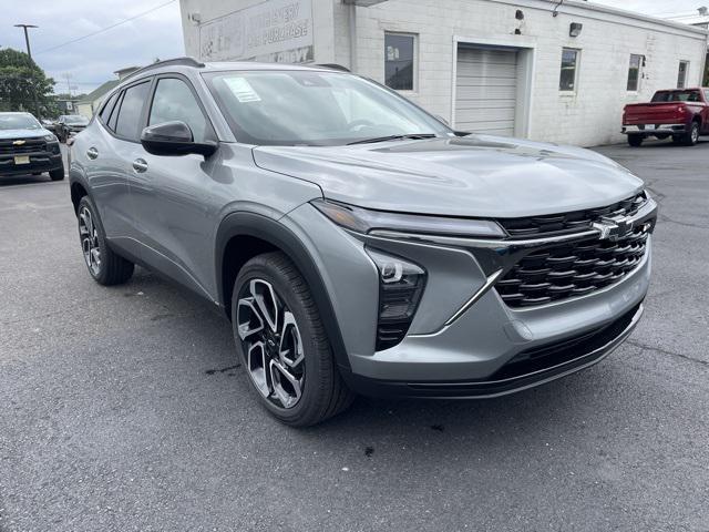 Photo of 2025 Sterling Gray Metallic Chevrolet Trax