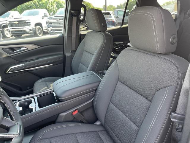 Photo of 2025 Sterling Gray Metallic Chevrolet Traverse