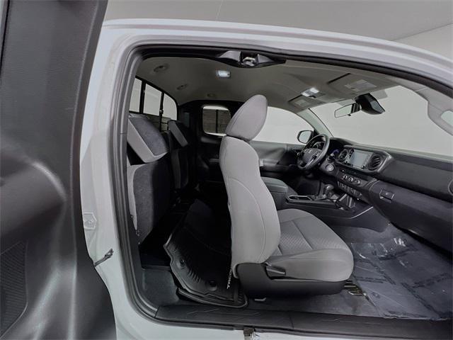 Photo of 2020 Super White Toyota Tacoma