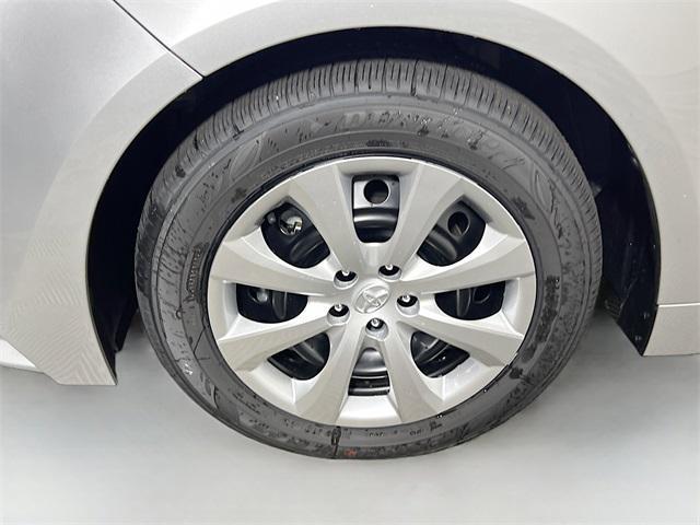 Photo of 2025 Classic Silver Metallic Toyota Corolla