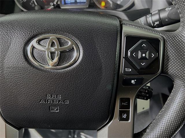 Photo of 2021 Super White Toyota Tacoma