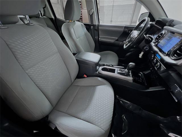 Photo of 2021 Super White Toyota Tacoma