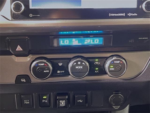 Photo of 2021 Super White Toyota Tacoma