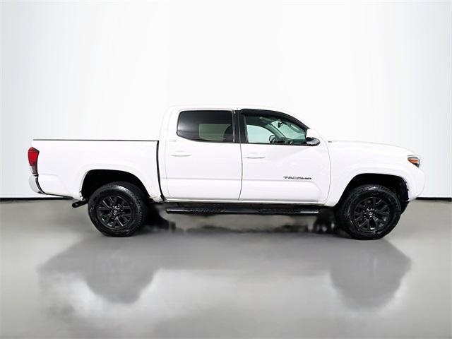 Photo of 2021 Super White Toyota Tacoma