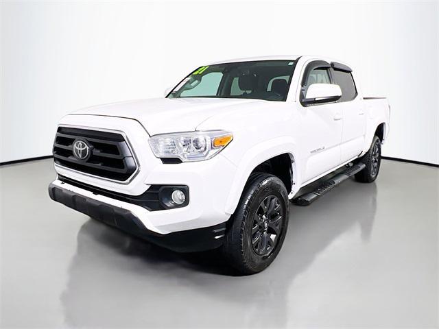 Photo of 2021 Super White Toyota Tacoma