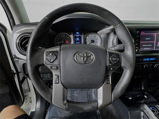 Photo of 2022 White Toyota Tacoma