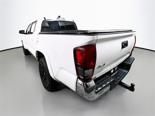 Photo of 2022 White Toyota Tacoma