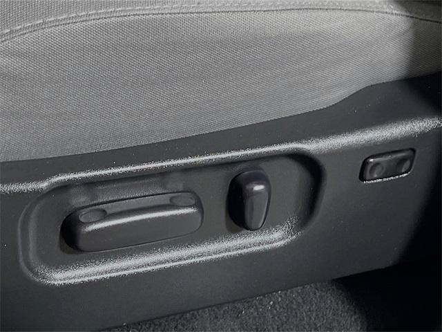 Photo of 2022 White Toyota Tacoma