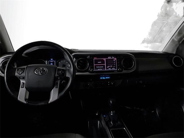 Photo of 2022 White Toyota Tacoma