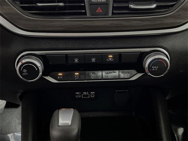 Photo of 2024 Super Black Nissan Altima