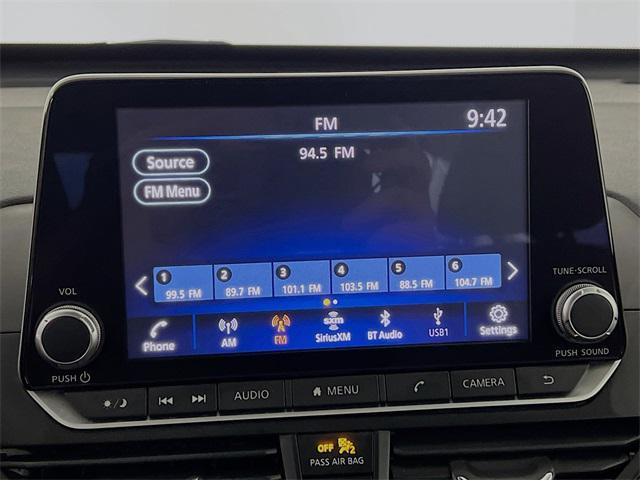 Photo of 2024 Super Black Nissan Altima