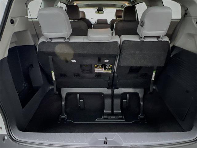 Photo of 2023 Pear Toyota Sienna