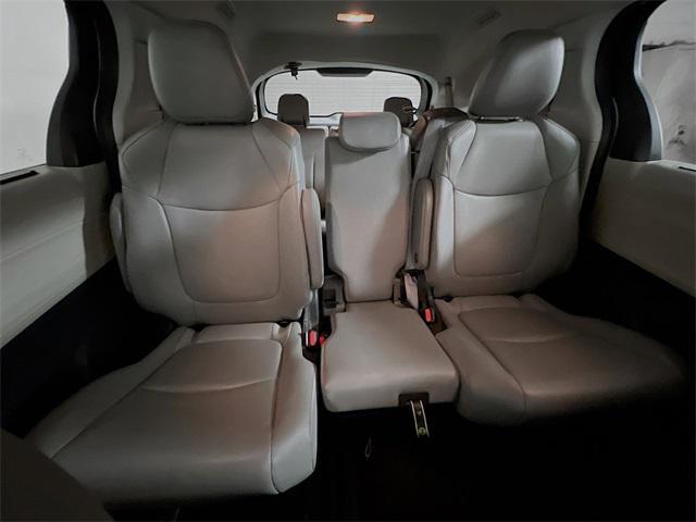 Photo of 2023 Pear Toyota Sienna