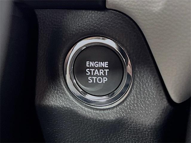 Photo of 2025 Wind Chill Prl Toyota RAV4