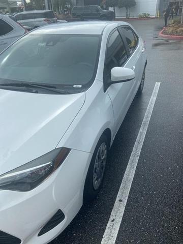 Photo of 2019 Super White Toyota Corolla