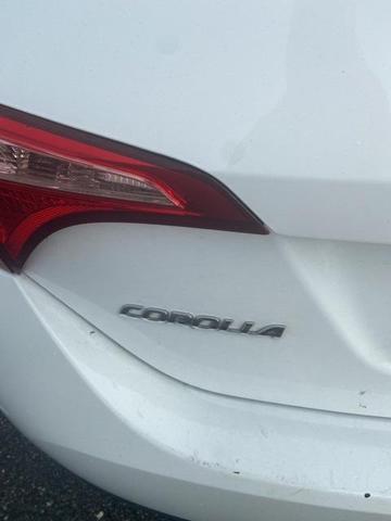 Photo of 2019 Super White Toyota Corolla