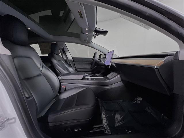 Photo of 2021 Pearl White Multi-Coat Tesla Model 3